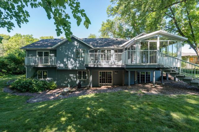 377 Carol Court, Mankato, MN 56003