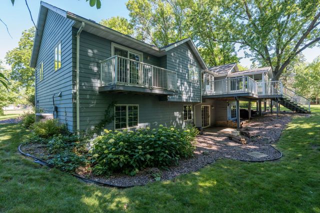377 Carol Court, Mankato, MN 56003