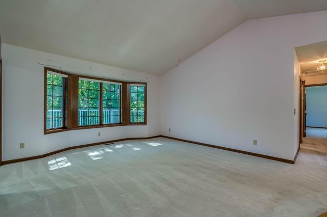 377 Carol Court, Mankato, MN 56003