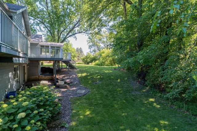 377 Carol Court, Mankato, MN 56003