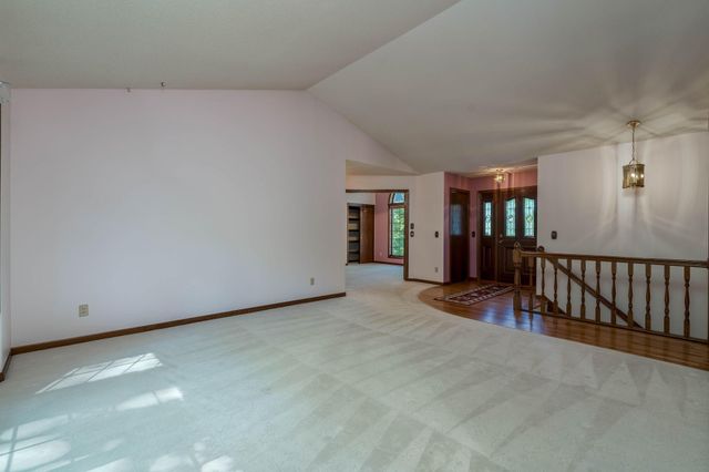 377 Carol Court, Mankato, MN 56003
