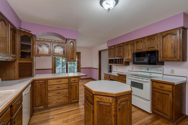377 Carol Court, Mankato, MN 56003