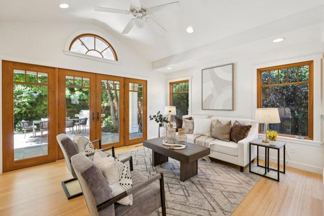 440 Gilbert Avenue, Menlo Park, CA 94025