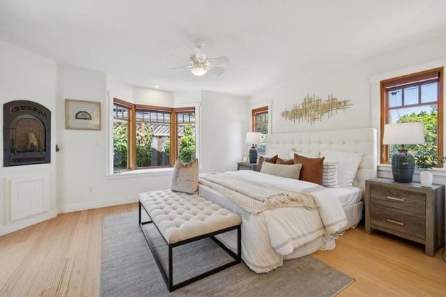 440 Gilbert Avenue, Menlo Park, CA 94025