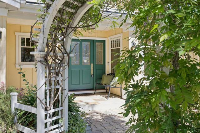 440 Gilbert Avenue, Menlo Park, CA 94025