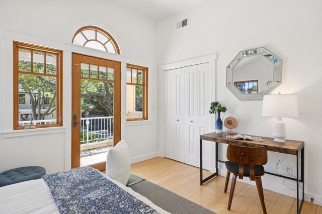 440 Gilbert Avenue, Menlo Park, CA 94025