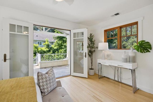 440 Gilbert Avenue, Menlo Park, CA 94025