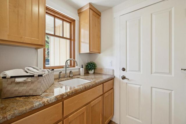 440 Gilbert Avenue, Menlo Park, CA 94025