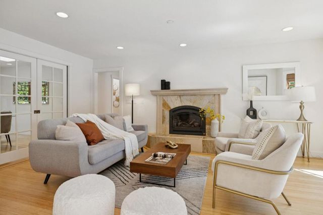 440 Gilbert Avenue, Menlo Park, CA 94025