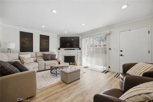 14345 Foothill 111, Sylmar, CA 91342