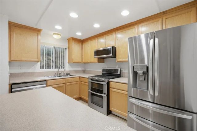 14345 Foothill 111, Sylmar, CA 91342