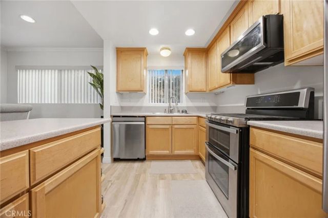 14345 Foothill 111, Sylmar, CA 91342