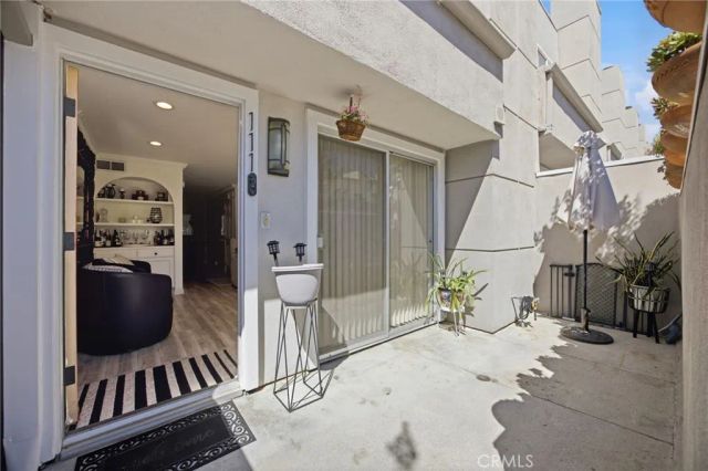 14345 Foothill 111, Sylmar, CA 91342