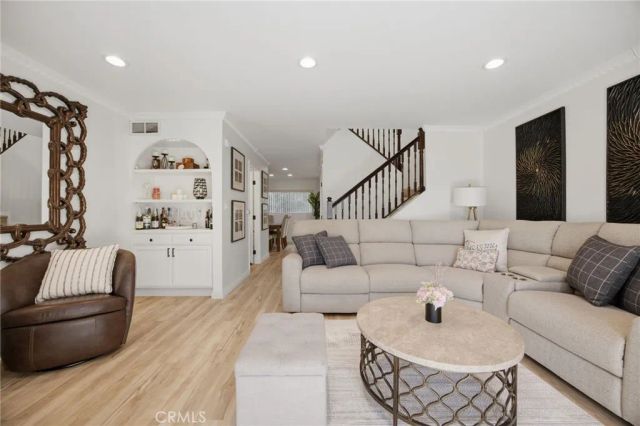 14345 Foothill 111, Sylmar, CA 91342