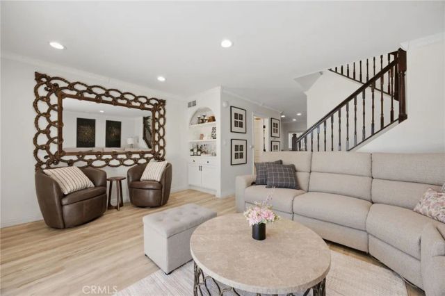 14345 Foothill 111, Sylmar, CA 91342
