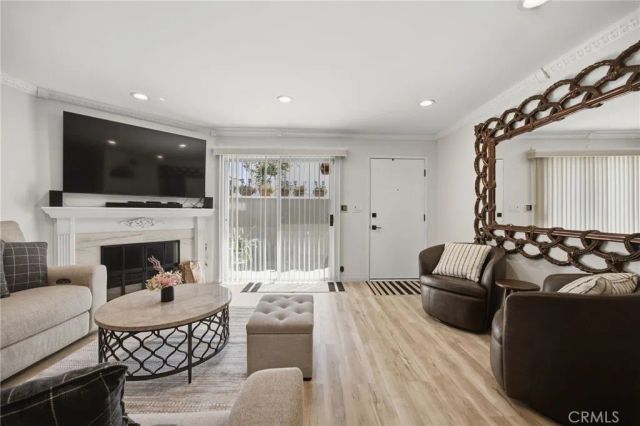 14345 Foothill 111, Sylmar, CA 91342