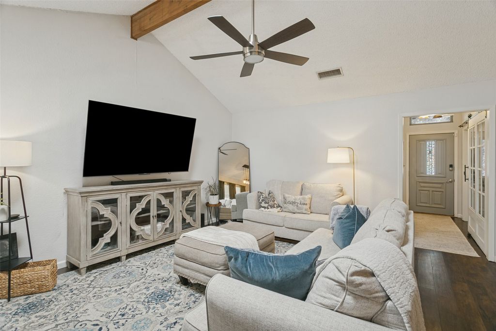 2077 Parkridge Drive, Hurst, TX 76054 — photo 3