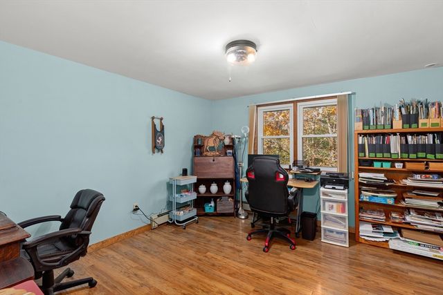 64 Ashton Ave, Falmouth, MA 02536