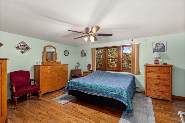 64 Ashton Ave, Falmouth, MA 02536