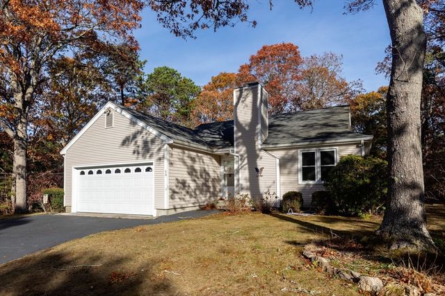 64 Ashton Ave, Falmouth, MA 02536