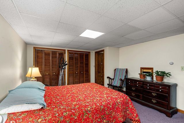 64 Ashton Ave, Falmouth, MA 02536