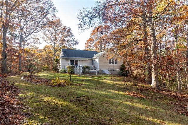 64 Ashton Ave, Falmouth, MA 02536