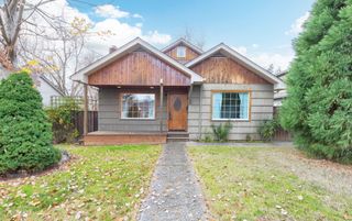 418 NE 11th Street, Grants Pass, OR 97526