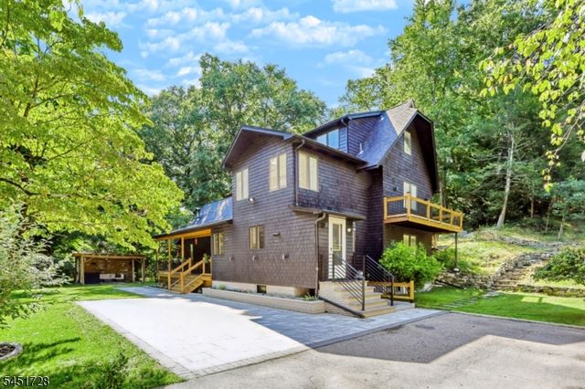 475 West Brook, Ringwood Boro, NJ 07456