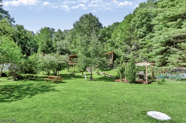 475 West Brook, Ringwood Boro, NJ 07456