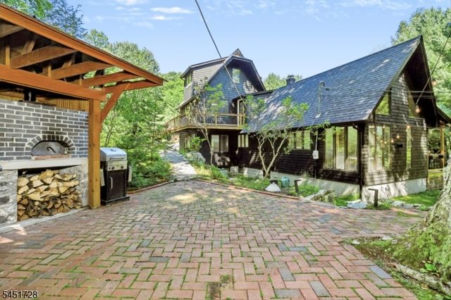 475 West Brook, Ringwood Boro, NJ 07456