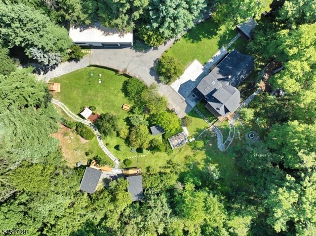 475 West Brook, Ringwood Boro, NJ 07456
