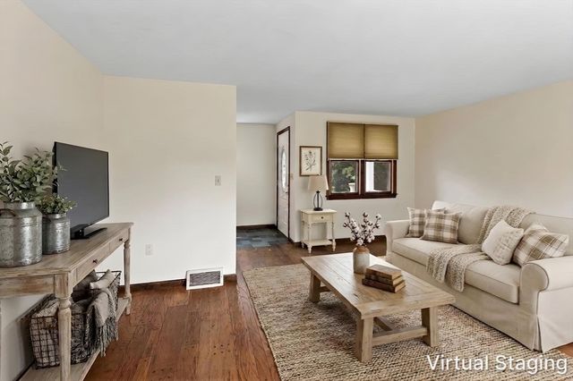 47 Cranberry Ln, Easton, MA 02375