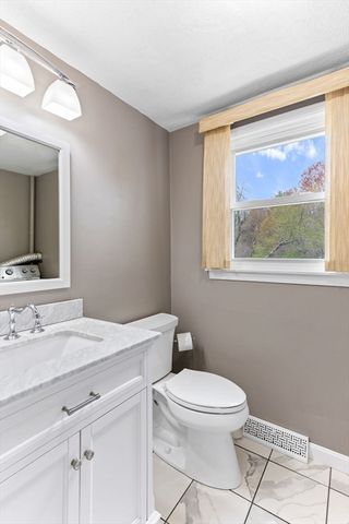 47 Cranberry Ln, Easton, MA 02375