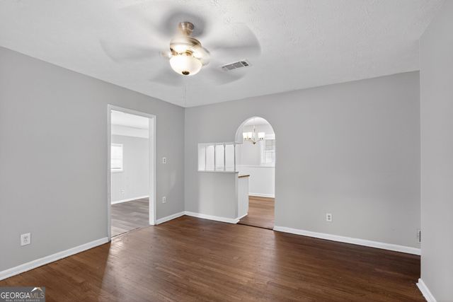 90 Jonathan Road, Riverdale, GA 30274