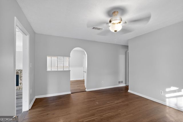 90 Jonathan Road, Riverdale, GA 30274