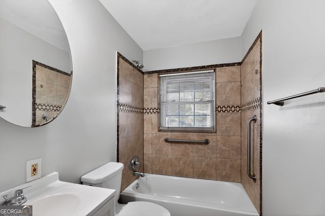 90 Jonathan Road, Riverdale, GA 30274