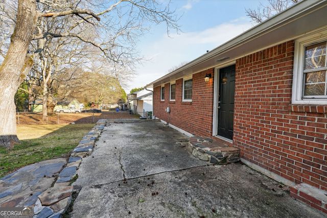 90 Jonathan Road, Riverdale, GA 30274