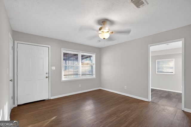 90 Jonathan Road, Riverdale, GA 30274