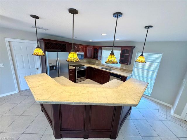 4522 SE 10th AVE, Cape Coral, FL 33904