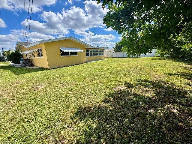 4522 SE 10th AVE, Cape Coral, FL 33904