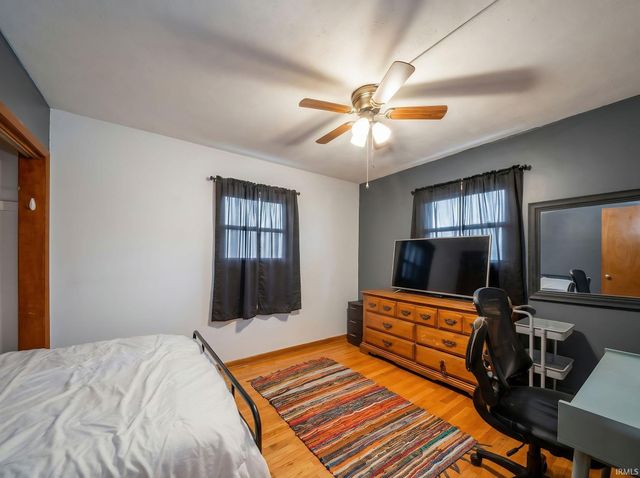 2136 N West Raintree Drive, New Castle, IN 47362