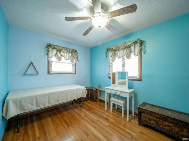 2136 N West Raintree Drive, New Castle, IN 47362