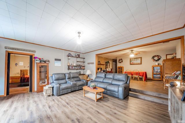 2136 N West Raintree Drive, New Castle, IN 47362