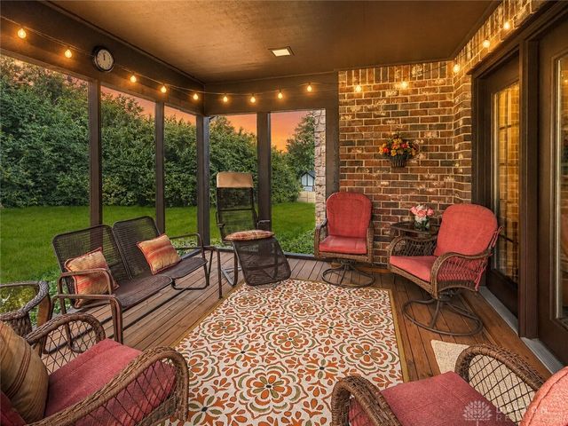 5016 Lausanne Drive, Centerville, OH 45458