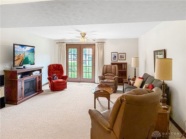 5016 Lausanne Drive, Centerville, OH 45458