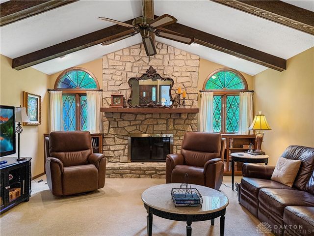 5016 Lausanne Drive, Centerville, OH 45458