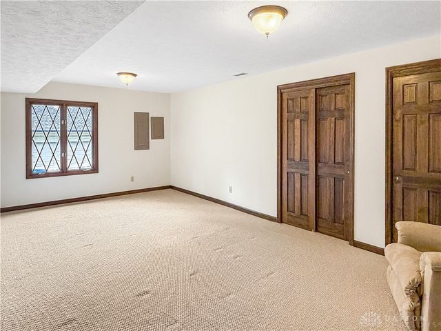 5016 Lausanne Drive, Centerville, OH 45458