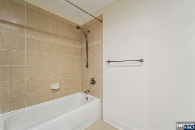 5311 City Place, Edgewater, NJ 07020