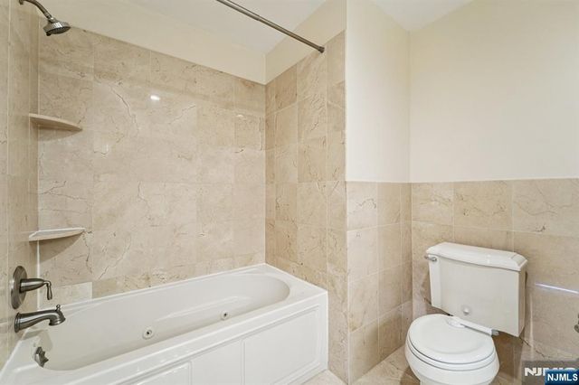 5311 City Place, Edgewater, NJ 07020