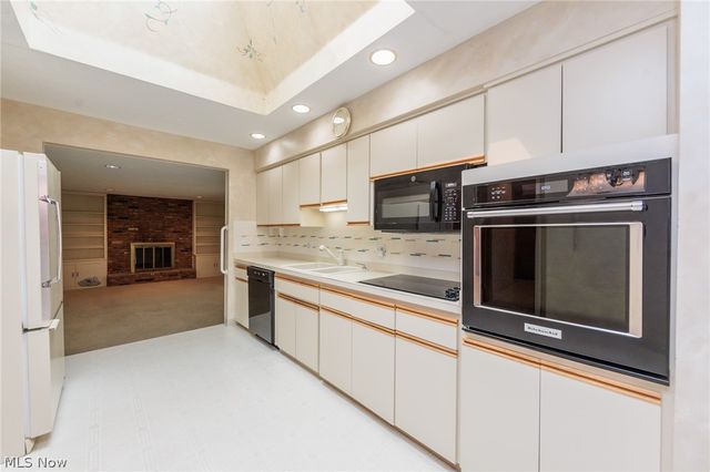 616 Sturbridge Drive, Highland Heights, OH 44143